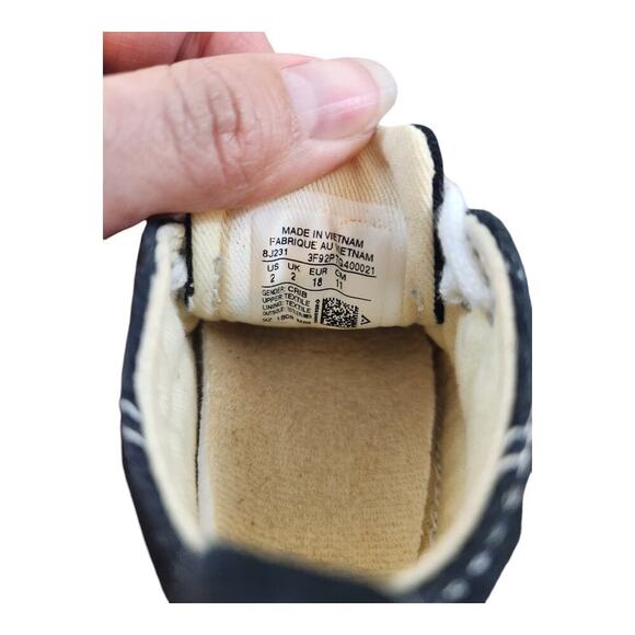 Converse all star 2 pr black & white sz 2 infant/toddler leather chuck taylors - Picture 13 of 14